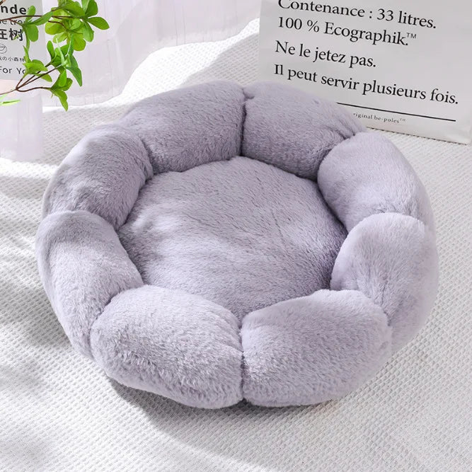 Pet Dog Bed Comfortable Donut Cuddler Round Cat Nest Dog Nest Warm Dog Mat with Soft Plush Material Pet Bed for Dogs and Cats